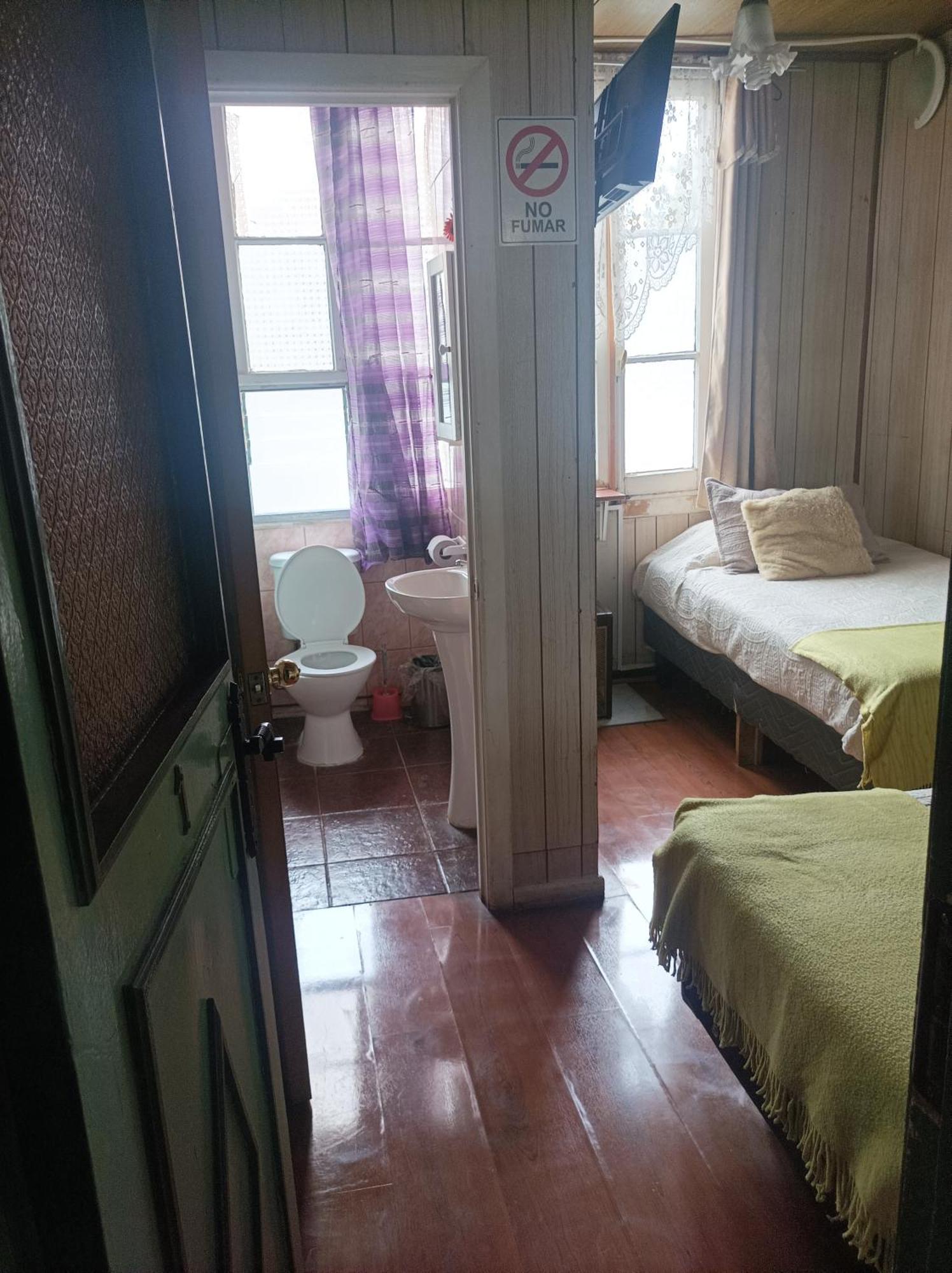 プンタアレナス Alojamiento Familiar Rey Bed & Breakfast エクステリア 写真
