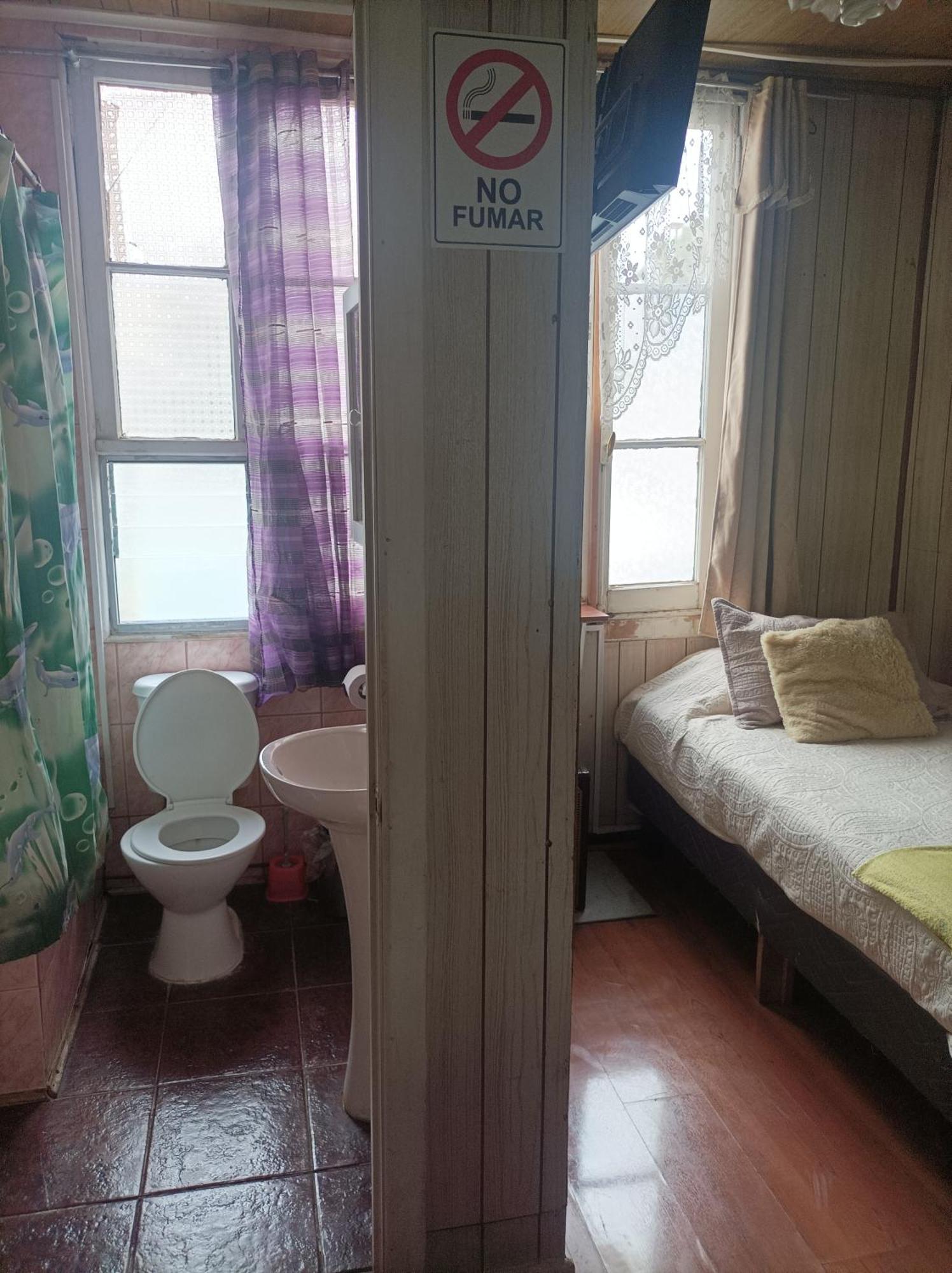 プンタアレナス Alojamiento Familiar Rey Bed & Breakfast エクステリア 写真