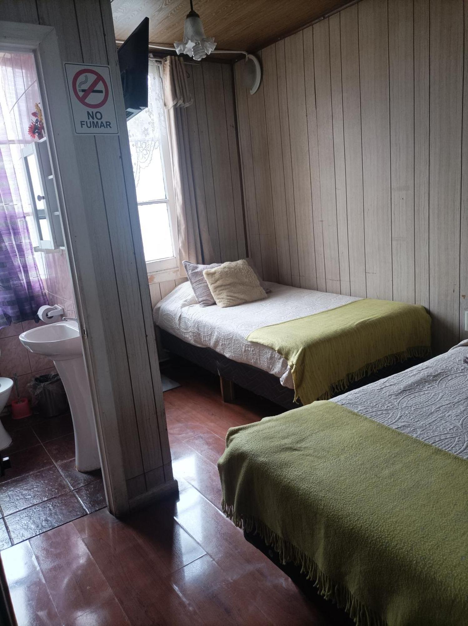 プンタアレナス Alojamiento Familiar Rey Bed & Breakfast エクステリア 写真