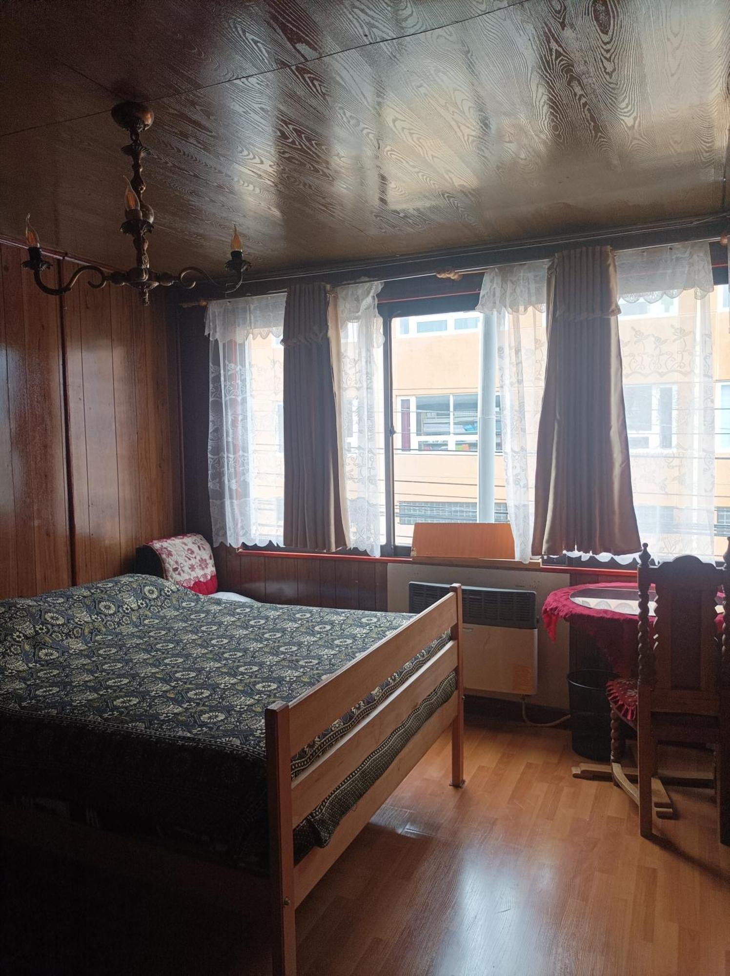 プンタアレナス Alojamiento Familiar Rey Bed & Breakfast エクステリア 写真