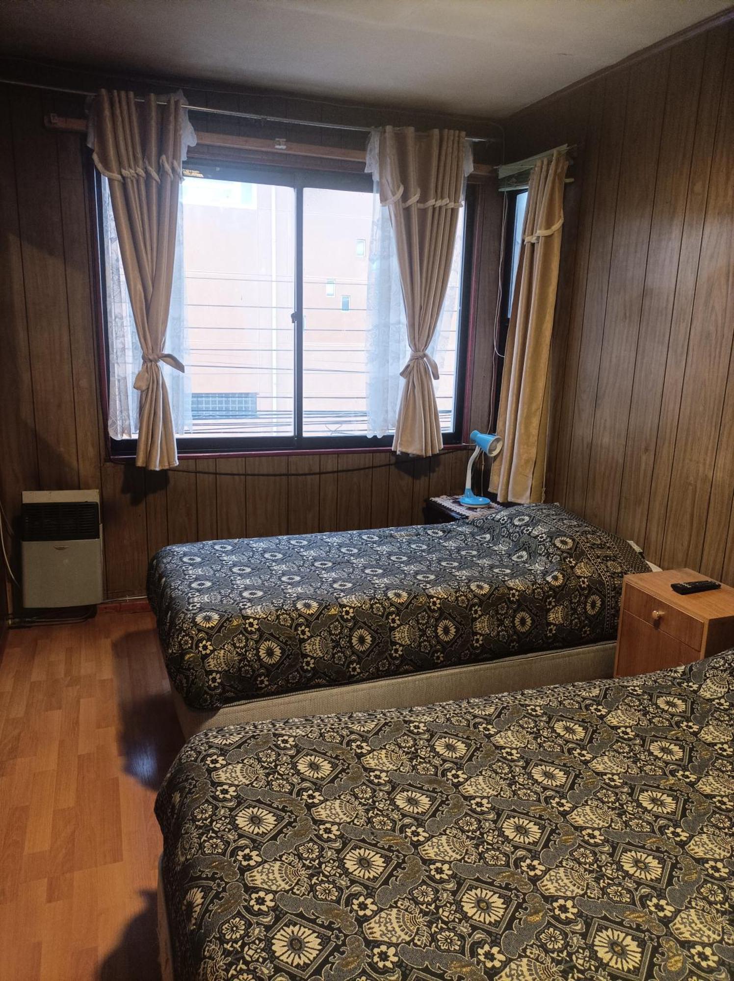 プンタアレナス Alojamiento Familiar Rey Bed & Breakfast エクステリア 写真