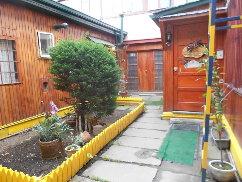 プンタアレナス Alojamiento Familiar Rey Bed & Breakfast エクステリア 写真
